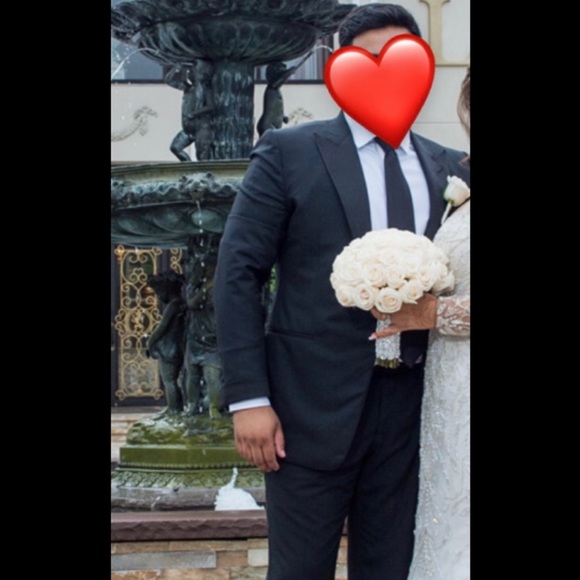 Tom Ford Men’s Tuxedo Set - Picture 2 of 4